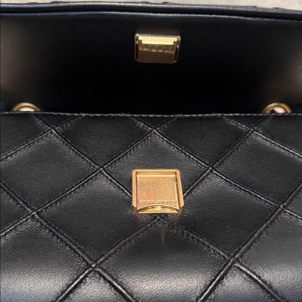 Tory Butch Fleming soft shoulder bag- black - Picture 7 of 8